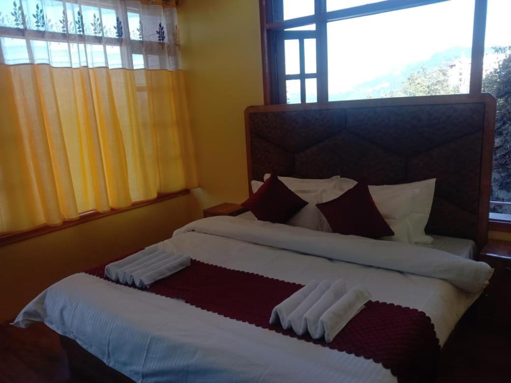 Floret Sojourn Hotel Shimla Exterior foto