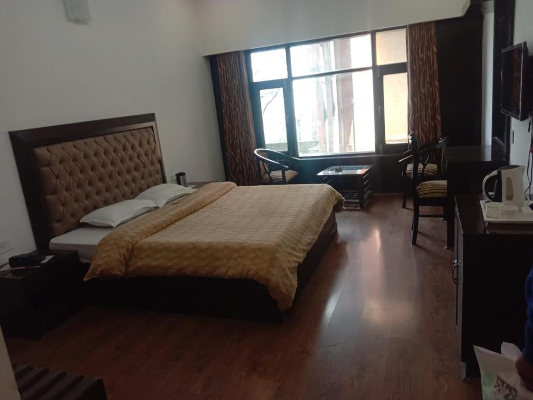 Floret Sojourn Hotel Shimla Exterior foto